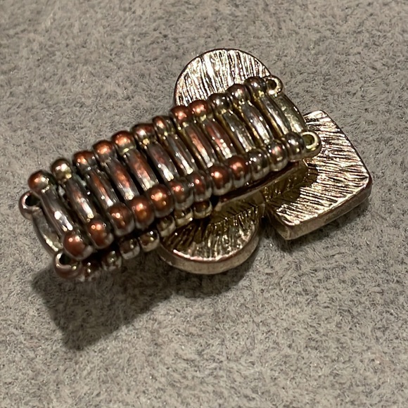 Druzy Quartz Stretch Ring Size 10-11 - Picture 3 of 5